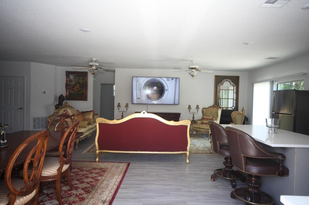 A Beautiful Queen Bedroom オーランド エクステリア 写真